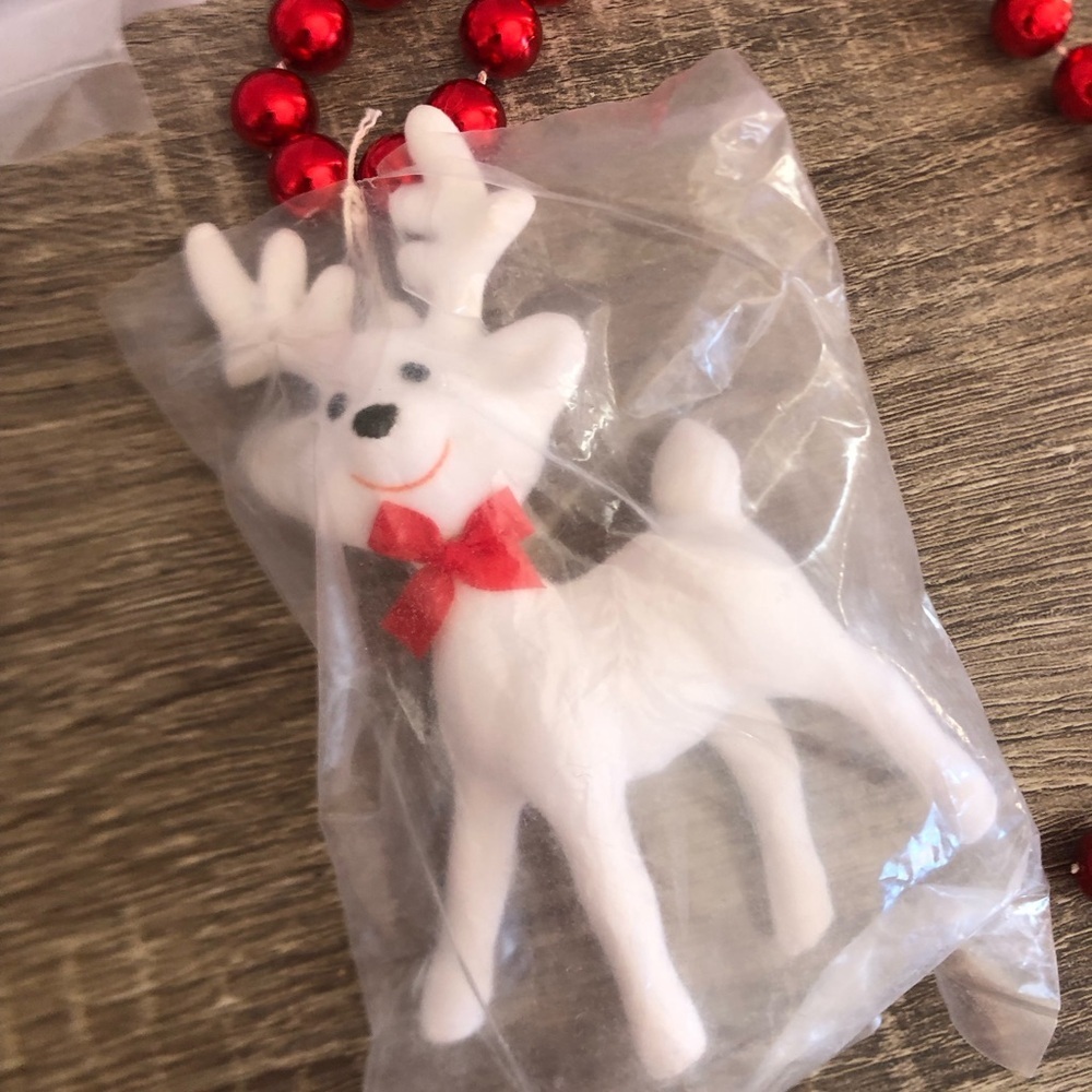 Vtg Beaded Garland with Flocked Animals - Picture 8 of 10